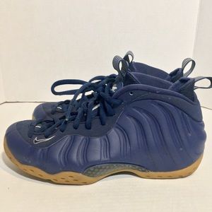 Nike Finally Releases Air Foamposite One PE Memphis Tigers?